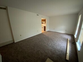 157 Maple Grove Way in Columbia, MO - Building Photo - Building Photo