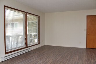 2002-2012-2012 NE 22nd Ave in Portland, OR - Building Photo - Building Photo