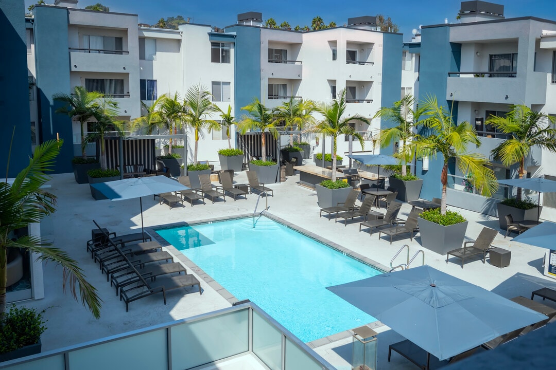Crescent at West Hollywood in West Hollywood, CA - Building Photo
