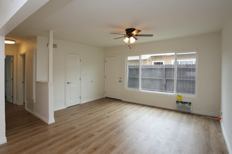 1811 W Neighbors Ave in Anaheim, CA - Building Photo - Interior Photo