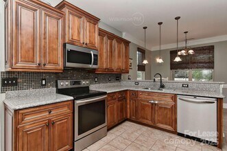 13835 Cedar Pond Cir in Huntersville, NC - Building Photo - Building Photo