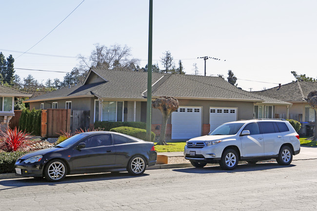 956 Goodwin Ave in San Jose, CA - Foto de edificio - Building Photo