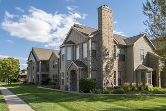 Stone Creek Villas in Omaha, NE - Building Photo - Building Photo