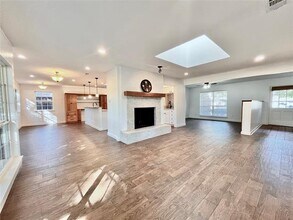 15621 Terrace Lawn Cir in Dallas, TX - Building Photo - Building Photo