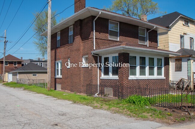 456 Tyler St in Gary, IN - Building Photo - Building Photo