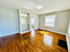 2119 Ratcliffe Ave in Louisville, KY - Building Photo - Building Photo