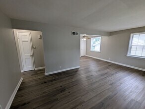 1936 Alert Dr in St. Louis, MO - Building Photo - Building Photo