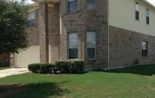 property at 811 Shadow Creek Blvd