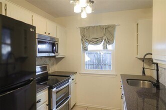 8705 Clearbrook Trail in Austin, TX - Building Photo - Building Photo