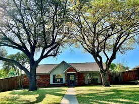 7305 Augusta Cir in Plano, TX - Building Photo