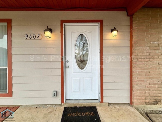 9607 Gold Hl Dr in San Antonio, TX - Building Photo - Building Photo