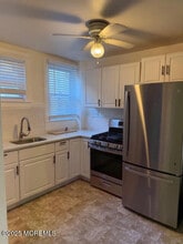 90 Mount Hermon Way in Ocean Grove, NJ - Building Photo - Building Photo