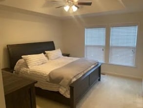 42235 Lancaster Wds Sq in Chantilly, VA - Building Photo - Building Photo
