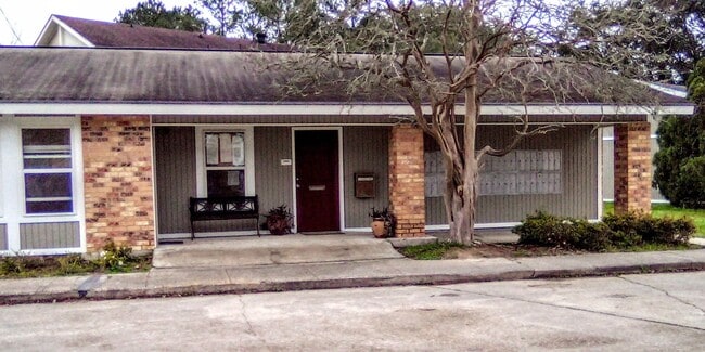 6707 Morgan Rd in Central, LA - Building Photo - Building Photo