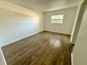 3431 Helena Dr in Lake Worth Beach, FL - Building Photo - Building Photo