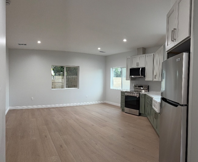 property at 9455 Luders Ave