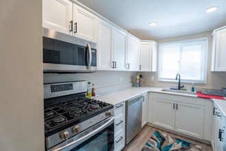 774 Terrace Ct in Elgin, IL - Building Photo - Building Photo