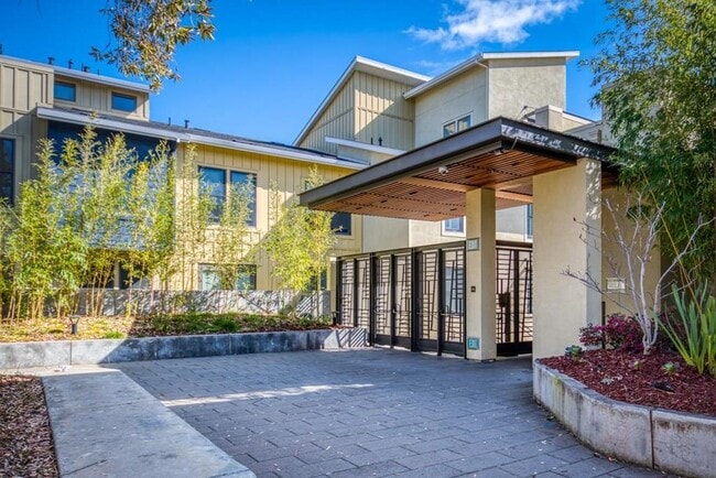 889 Altaire Walk in Palo Alto, CA - Building Photo - Building Photo