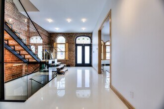 474 Av. Bloomfield in Outremont, QC - Building Photo - Building Photo