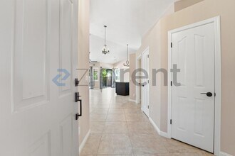 10457 E Star of the Desert Dr in Scottsdale, AZ - Building Photo - Building Photo