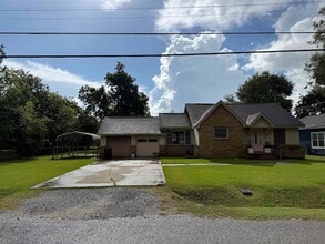 6438 Washington St, Unit 1507 in Groves, TX - Building Photo - Building Photo