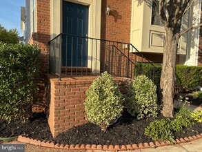 46239 Milthorn Terrace in Sterling, VA - Building Photo - Building Photo