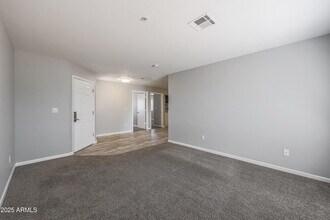 16033 N 25th St in Phoenix, AZ - Building Photo - Building Photo