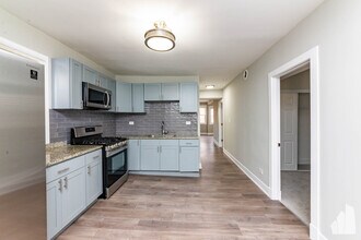 2923 N Avers Ave, Unit #1 in Chicago, IL - Foto de edificio - Building Photo