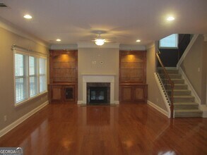 328 Ashbrook Blvd in Johns Creek, GA - Foto de edificio - Building Photo