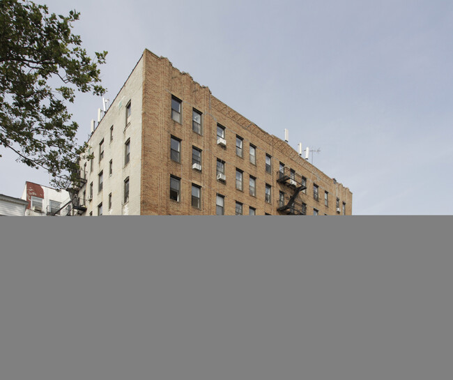 6301 23rd Ave in Brooklyn, NY - Foto de edificio - Building Photo