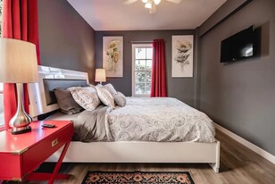 5147 Riverton Ave in Los Angeles, CA - Building Photo