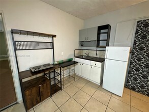 16901 NW 51st Pl in Miami Gardens, FL - Building Photo - Building Photo