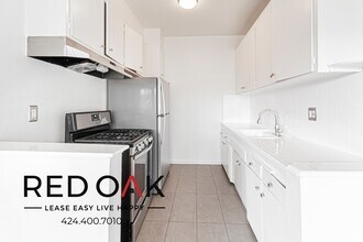 1051 N Ogden Dr in West Hollywood, CA - Building Photo - Building Photo