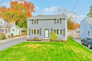 78 Kimbark Rd in Brighton, NY - Building Photo