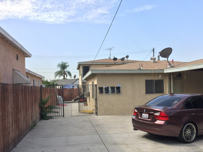 11426 McGirk Ave in El Monte, CA - Foto de edificio - Building Photo