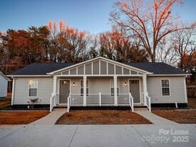 306 Foster Ln in Salisbury, NC - Building Photo