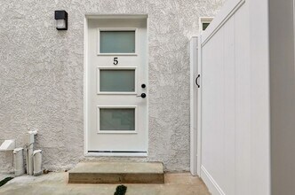 644 Pier Ave in Santa Monica, CA - Building Photo - Building Photo