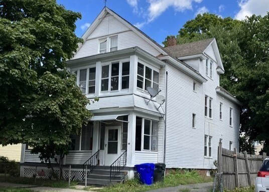 43 Wellington St-Unit -2 in Springfield, MA - Building Photo