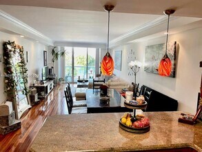 19390 Collins Ave in Sunny Isles Beach, FL - Foto de edificio - Building Photo