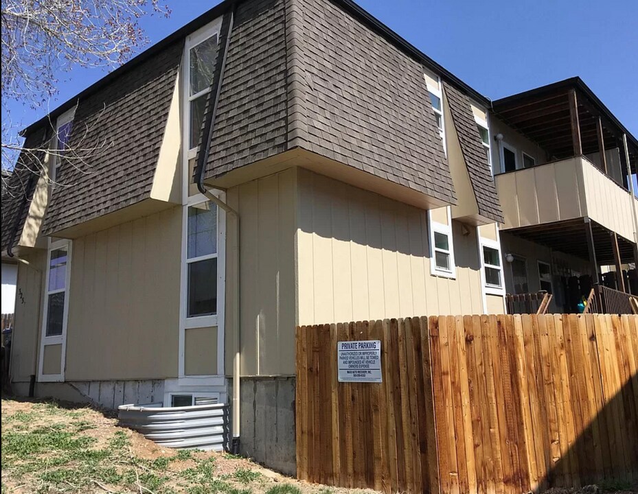 325 N Columbine St in Golden, CO - Building Photo