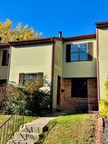 1706 Saratoga Ct in Allentown, PA - Building Photo