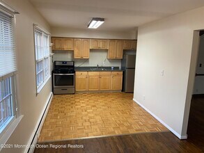 364 Westwood Ave in Long Branch, NJ - Building Photo - Building Photo