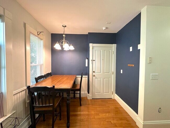 29 Rossmore St in Somerville, MA - Foto de edificio - Building Photo