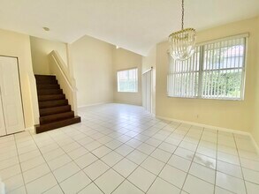 20950 Vía Azalea in Boca Raton, FL - Building Photo - Building Photo