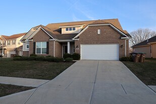 2951 Daylily Dr in Columbus, IN - Building Photo