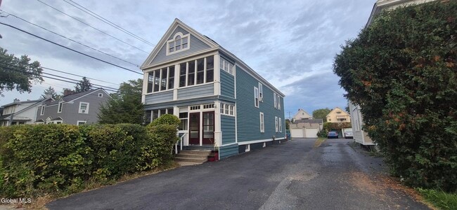 36 Harris Ave in Albany, NY - Building Photo - Building Photo