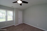 498 Hemlock Dr photo'