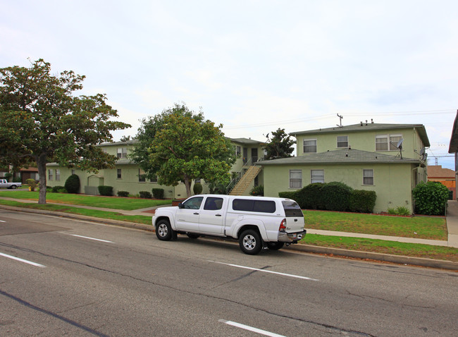 17905-17925 Crenshaw Blvd in Torrance, CA - Foto de edificio - Building Photo