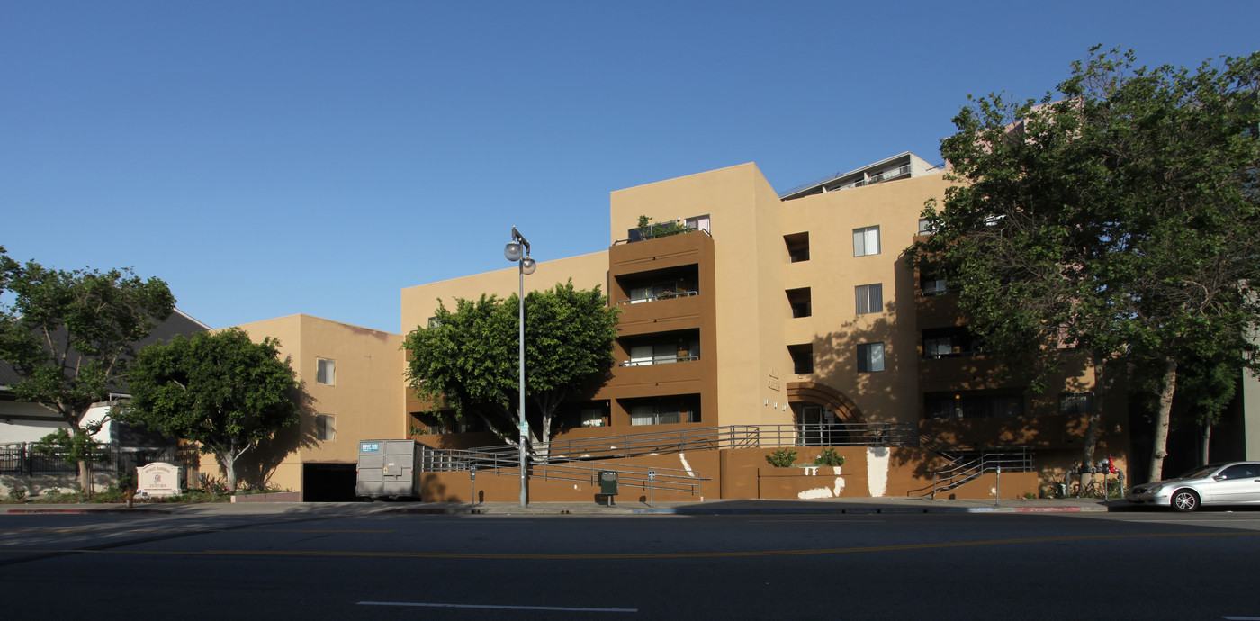 Miyako Gardens in Los Angeles, CA - Building Photo