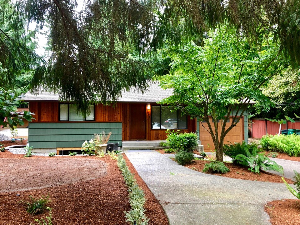 4015 NE 92nd St in Seattle, WA - Foto de edificio